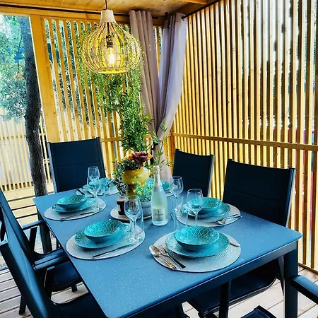 Mobile Orange アパート *